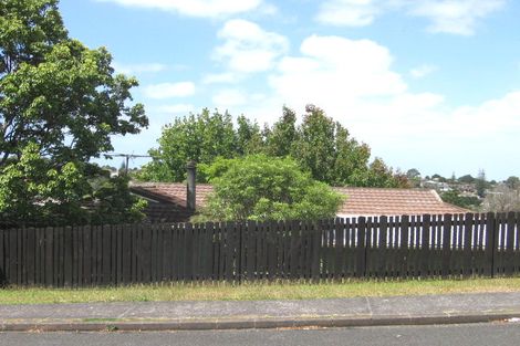 Photo of property in 12 Noeleen Street, Glenfield, Auckland, 0629
