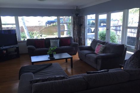 Photo of property in 3179 Great North Road, New Lynn, Auckland, 0600
