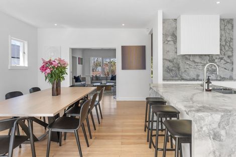 Photo of property in 10 Sentinel Road, Herne Bay, Auckland, 1011