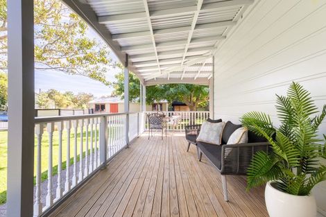 Photo of property in 43 Dale Road, Raumati South, Paraparaumu, 5032