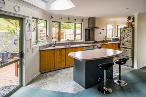 Photo of property in 4 Seascape View, Paremata, Porirua, 5024