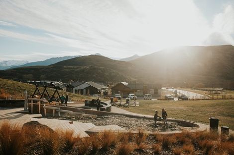 Photo of property in 9 Plough Street, Jacks Point, 9371