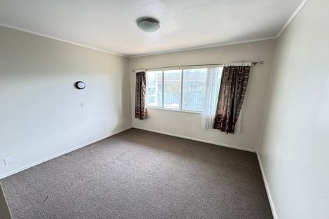Photo of property in 1/130 Te Atatu Road, Te Atatu South, Auckland, 0610