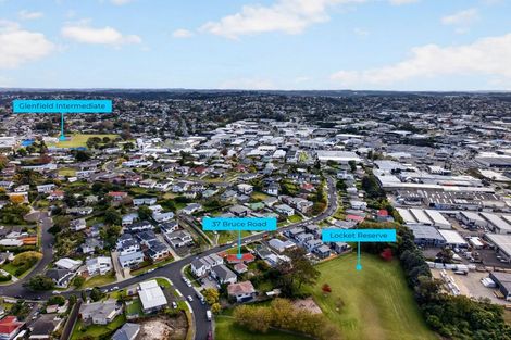 Photo of property in 37 Bruce Road, Glenfield, Auckland, 0629