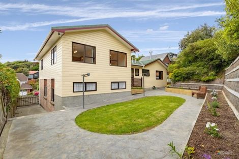 Photo of property in 16 Kinnel Grove, Papakowhai, Porirua, 5024