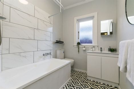 Photo of property in 12 Wellington Road, Hataitai, Wellington, 6021