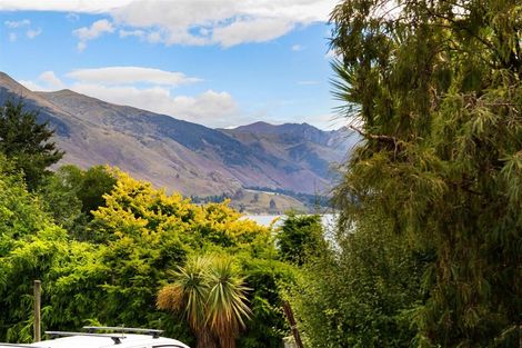 Photo of property in 7 Moraine Place, Lake Hawea, Wanaka, 9382