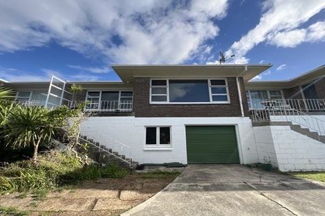 Photo of property in 3/12 Castor Bay Road, Castor Bay, Auckland, 0620