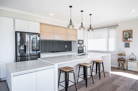 Photo of property in 5 Bella Vista Drive, Gulf Harbour, Whangaparaoa, 0930