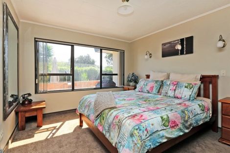 Photo of property in 116 Avondale Road, Taradale, Napier, 4112
