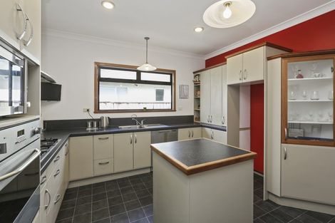 Photo of property in 283 Carrington Street, Vogeltown, New Plymouth, 4310