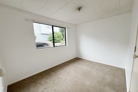Photo of property in 1/14 Thalia Place, Totara Vale, Auckland, 0629