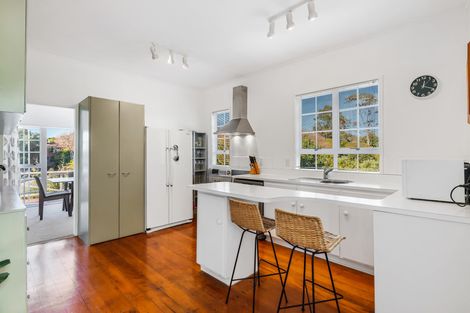 Photo of property in 9 Pah Road, Cockle Bay, Auckland, 2014