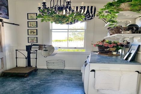 Photo of property in 22 Domain Road, Waipawa, 4210