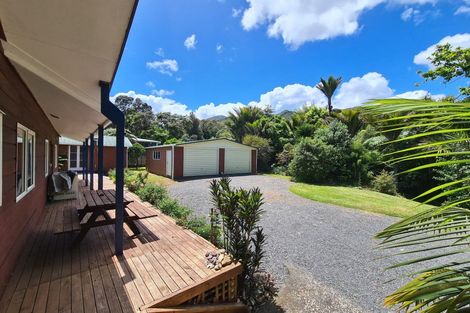 Photo of property in 40 Driving Creek Road, Coromandel, 3506
