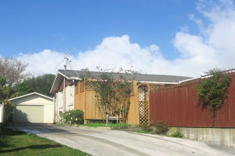 Photo of property in 9 Kimberley Grove, Westbrook, Palmerston North, 4412