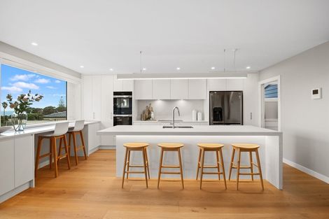 Photo of property in 76 Churchill Road, Murrays Bay, Auckland, 0630