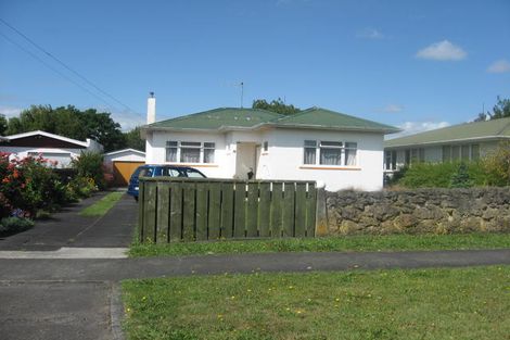 Photo of property in 16 Caffray Avenue, Aramoho, Whanganui, 4500