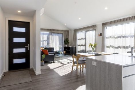 Photo of property in 33 Alps View Place, Lake Hayes, Queenstown, 9304