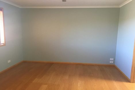 Photo of property in 2 Mooring Close, Haruru, 0204