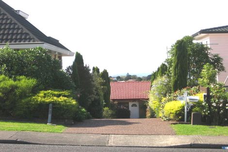 Photo of property in 44 Balmain Road, Chatswood, Auckland, 0626