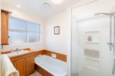 Photo of property in 1 Lilac Lane, Maungaraki, Lower Hutt, 5010