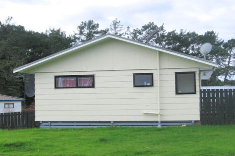 Photo of property in 15 Aldern Road, Massey, Auckland, 0614