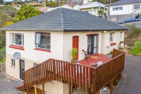 Photo of property in 35 Easther Crescent, Kew, Dunedin, 9012