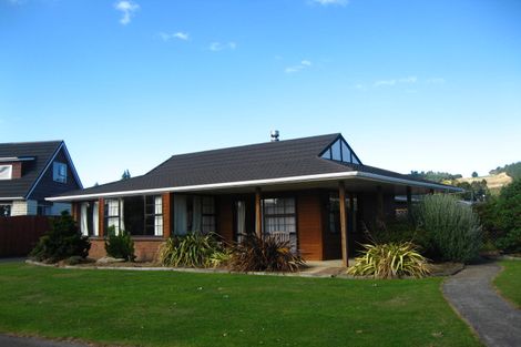 Photo of property in 32 Cedar Crescent, Mosgiel, 9024