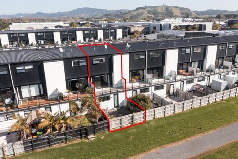 Photo of property in 10/22 Ashley Place, Papamoa Beach, Papamoa, 3118