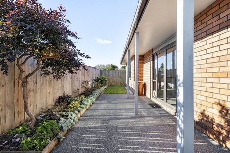 Photo of property in 63 Lismore Street, Merrilands, New Plymouth, 4312