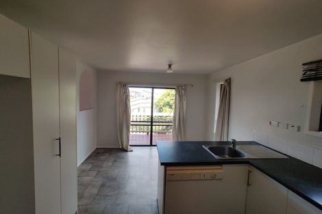 Photo of property in 33 Leaver Place, Weymouth, Auckland, 2103