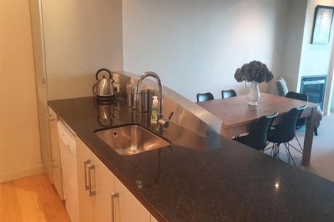 Photo of property in Quarterdeck, 3/4 Buller Street, New Plymouth, 4310