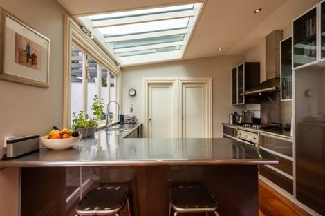 Photo of property in 29 The Crescent, Roseneath, Wellington, 6011