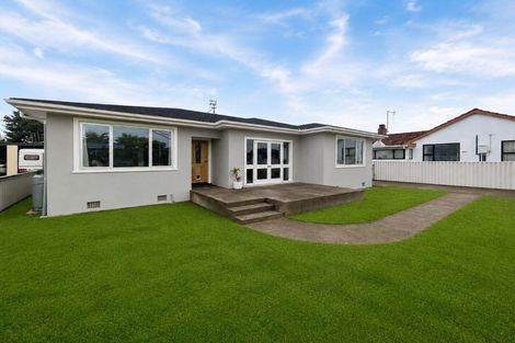 Photo of property in 71 Keeling Street, West End, Palmerston North, 4412