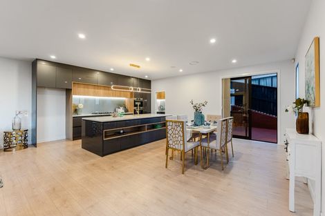 Photo of property in 17 Manawanui Way, Orewa, 0931