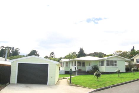 Photo of property in 65 Moeraki Road, Maoribank, Upper Hutt, 5018