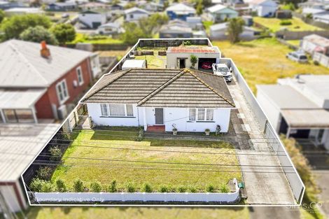 Photo of property in 25 Ruapehu Street, Castlecliff, Whanganui, 4501