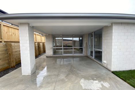Photo of property in 16 Lily Way, Pyes Pa, Tauranga, 3112
