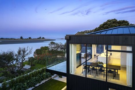 Photo of property in 8a Beachville Road, Redcliffs, Christchurch, 8081