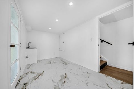 Photo of property in 1/20 Sarajevo Place, Massey, Auckland, 0614