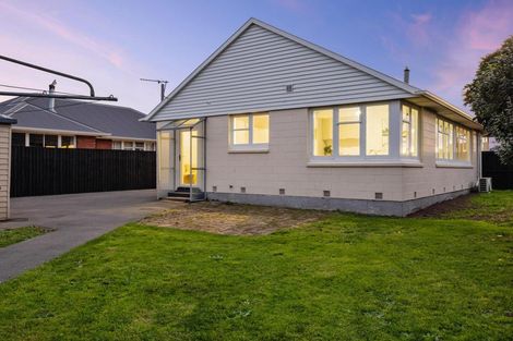 Photo of property in 102 Carisbrooke Street, Aranui, Christchurch, 8061