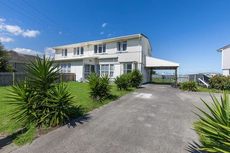 Photo of property in 26-28 Matipo Street, Castlecliff, Whanganui, 4501