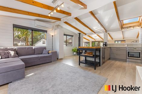 Photo of property in 165 Carnoustie Drive, Wattle Downs, Auckland, 2103