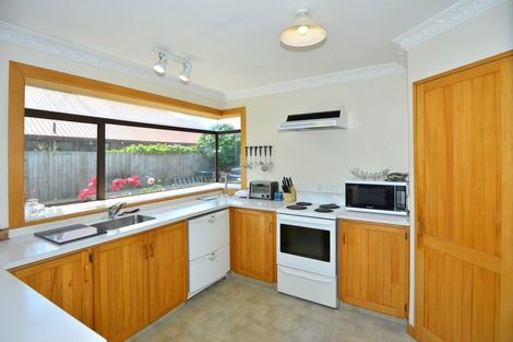 Photo of property in 16 Kedleston Drive, Avonhead, Christchurch, 8042