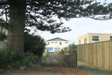 Photo of property in 32 Mana Esplanade, Paremata, Porirua, 5026