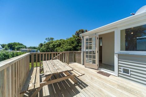 Photo of property in 237 Coutts Street, Rongotai, Wellington, 6022