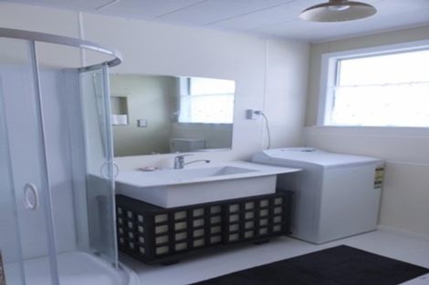 Photo of property in 2 Prestige Place, Maoribank, Upper Hutt, 5018