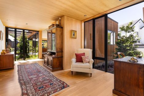 Photo of property in 35 Poynder Avenue, Merivale, Christchurch, 8014