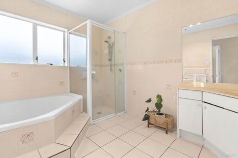 Photo of property in 75 Tington Avenue, Wattle Downs, Auckland, 2103
